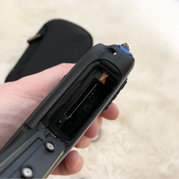 Canon PowerShot D30 Waterproof Shockproof 28mm, 5x optical zoom GPS 1080P - Picture 4 of 10